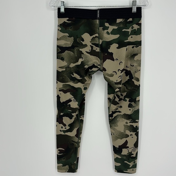 Nike PRO Dri-FIT 3/4 Tight Fit Leggings in Camouflage Men’s Size Large - EUC! - Picture 10 of 12